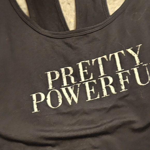 6 Tank Tops - Picture 4 of 6